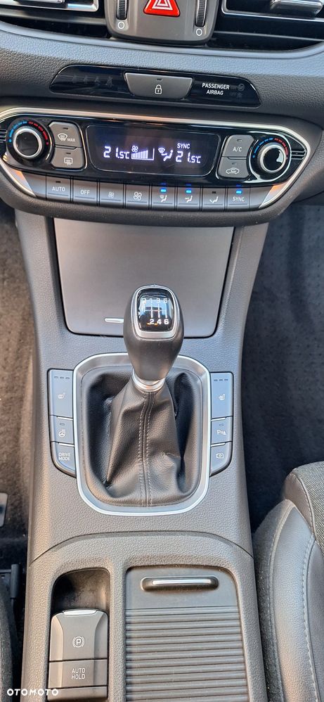 Hyundai i30 1.5 T-GDI 48V Comfort - 10
