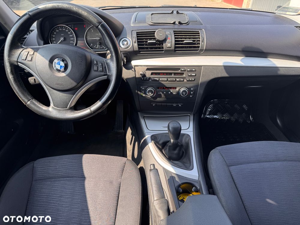 BMW Seria 1 120d - 4