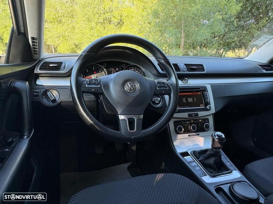 VW Passat 1.6 TDI Confortline - 20