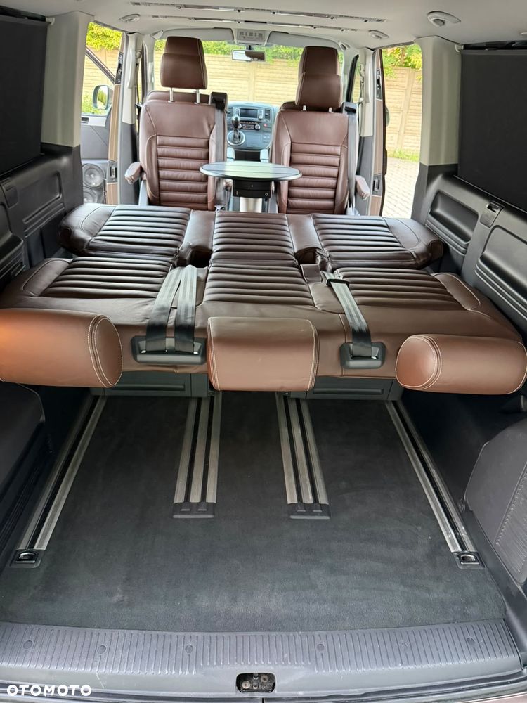 Volkswagen Multivan - 28