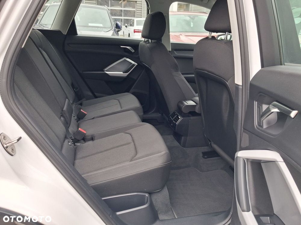 Audi Q3 - 23