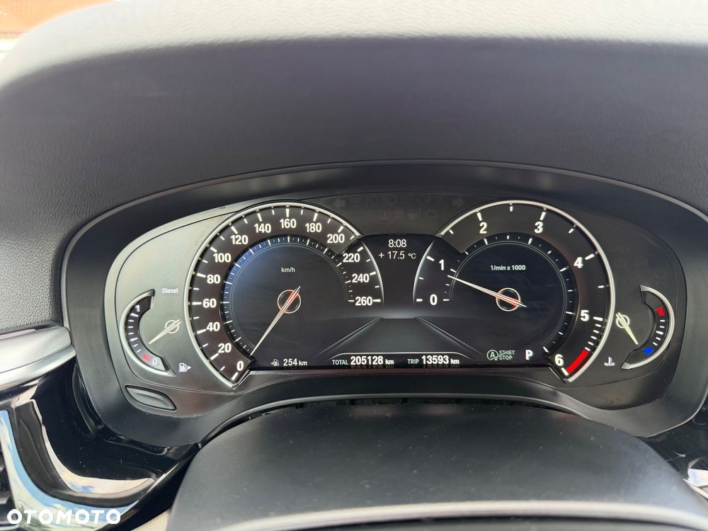 BMW Seria 5 520d Sport Line - 23