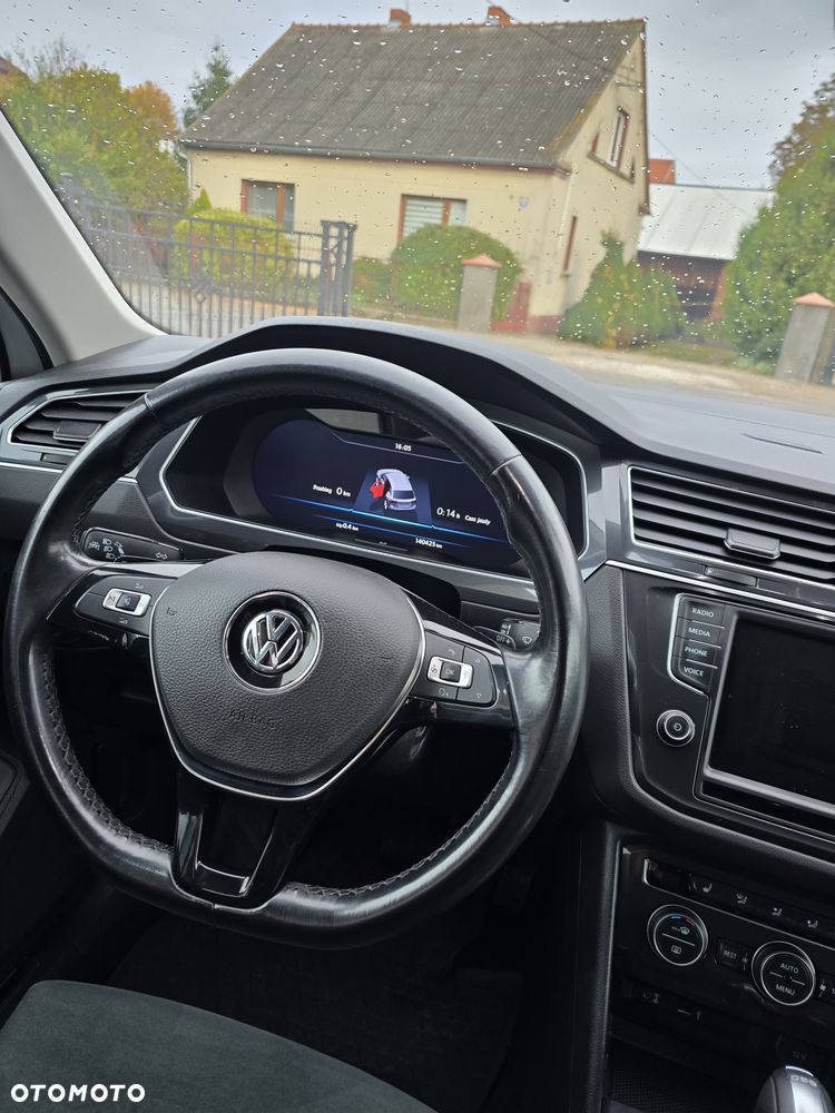 Volkswagen Tiguan - 14