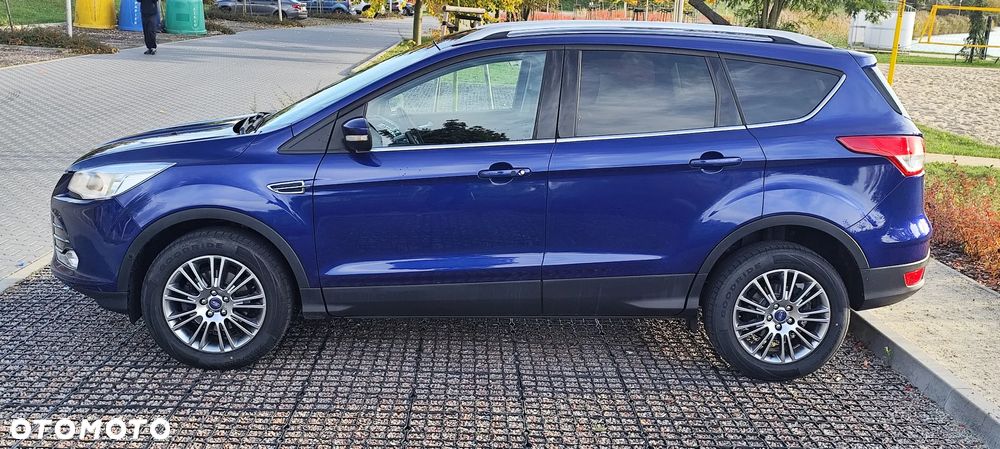Ford Kuga 1.6 EcoBoost 2x4 Titanium - 4