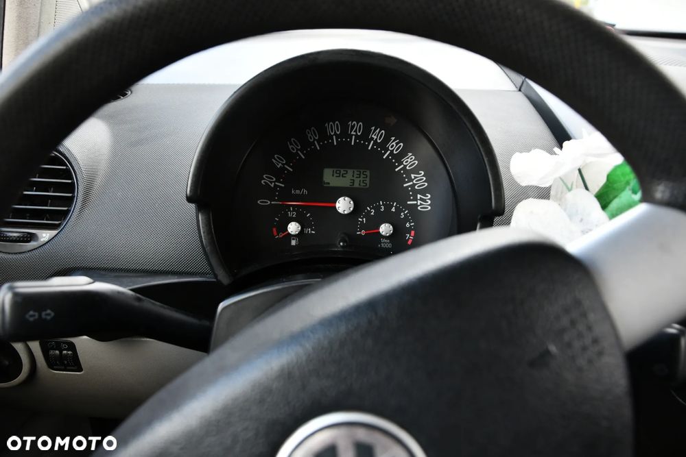 Volkswagen New Beetle 1.6 - 27