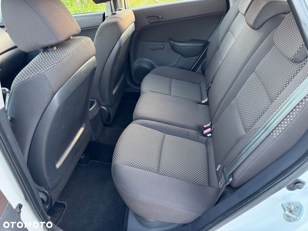 Hyundai i30 1.4 Comfort World Cup - 17