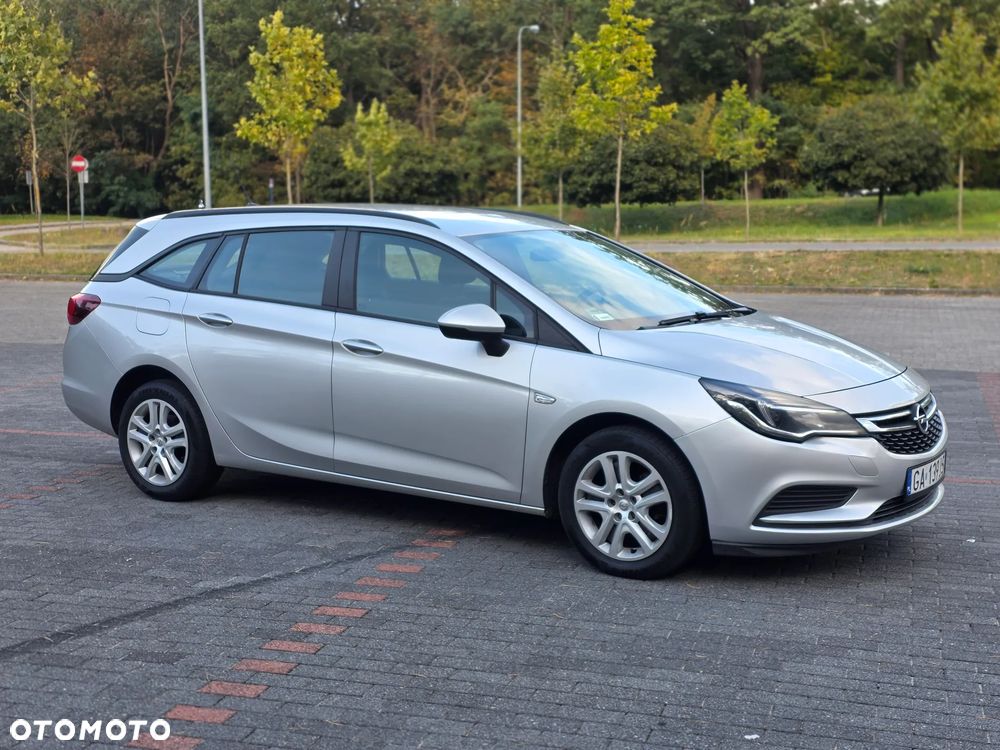 Opel Astra 1.6 CDTI Elite - 11
