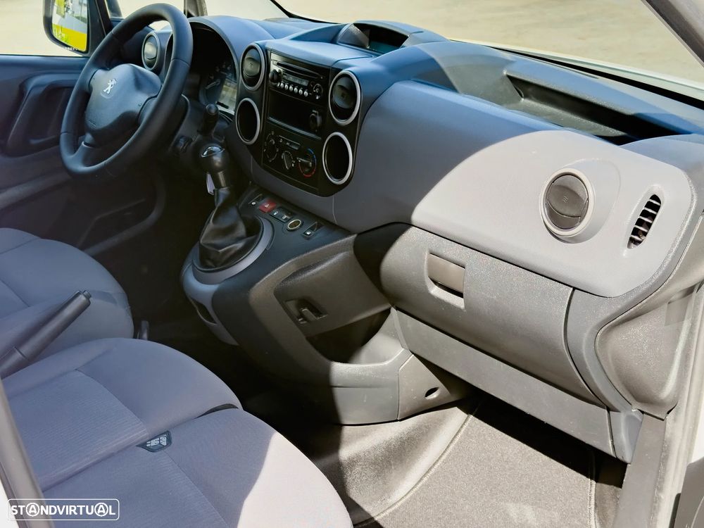 Peugeot PARTNER 1.6 HDI (C/ IVA) (MOTOR 90.000 km) - 9