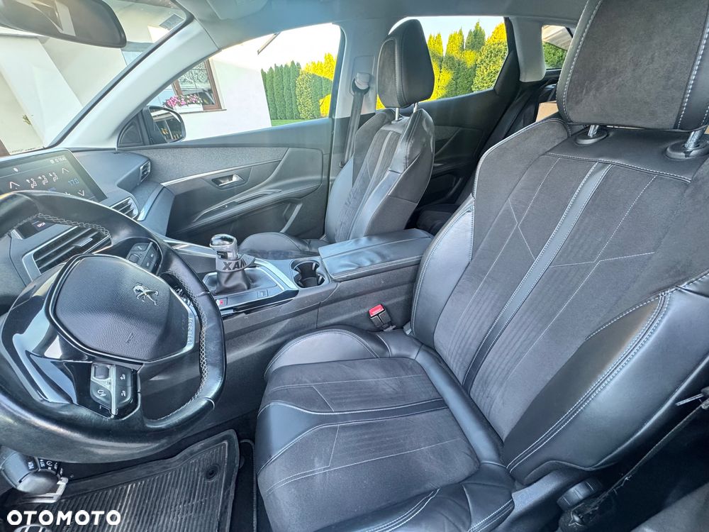Peugeot 3008 PureTech 130 Stop & Start GPF Crossway - 16