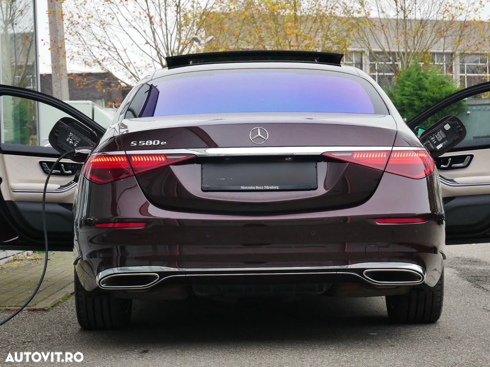 Mercedes-Benz S - 8