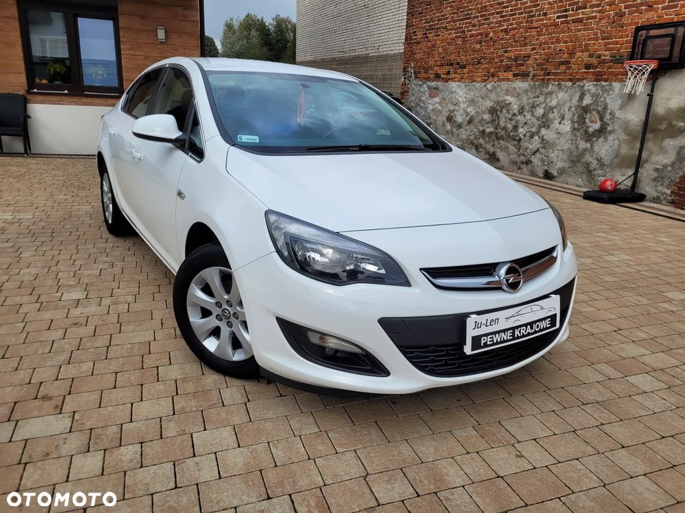 Opel Astra IV 1.4 T Business EU6 - 14
