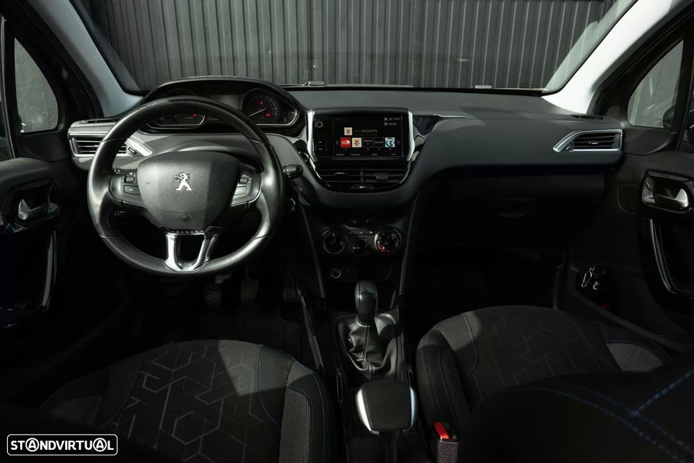 Peugeot 2008 1.2 Allure - 16