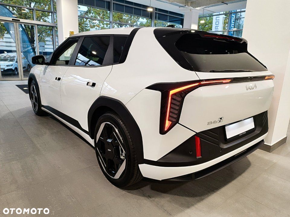 Kia EV4 - 4