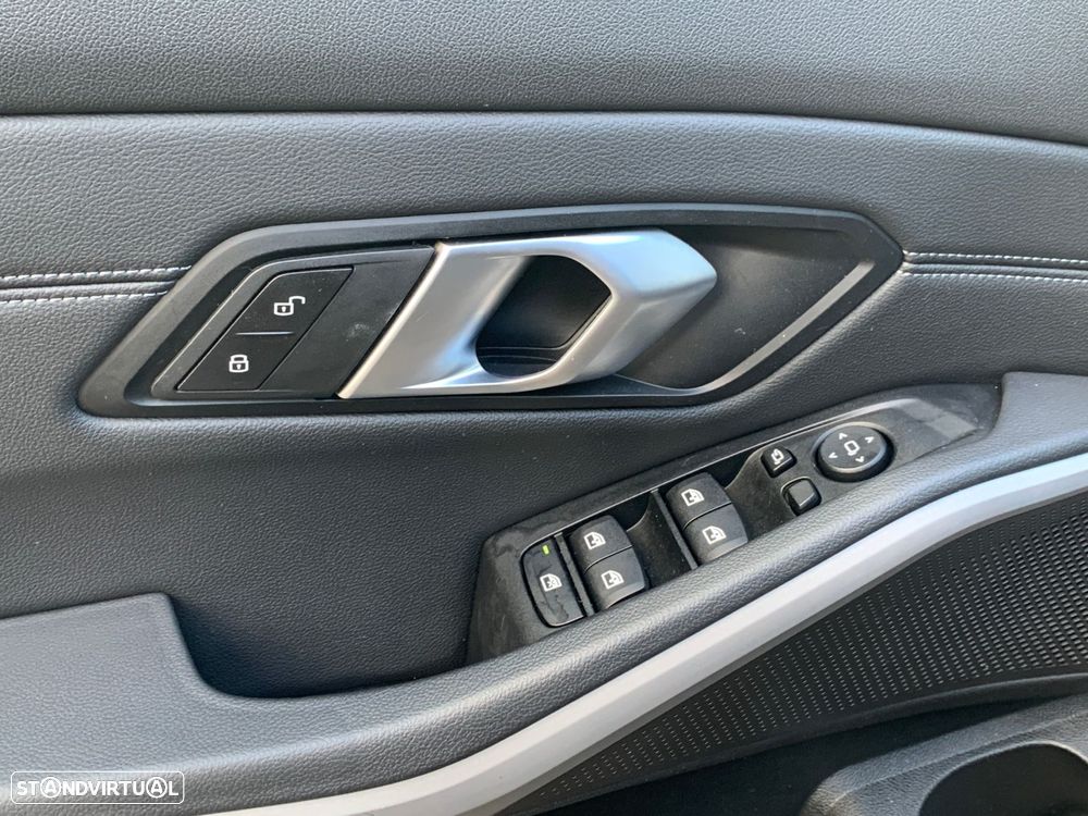 BMW 320 d Pack M Shadow Auto - 41