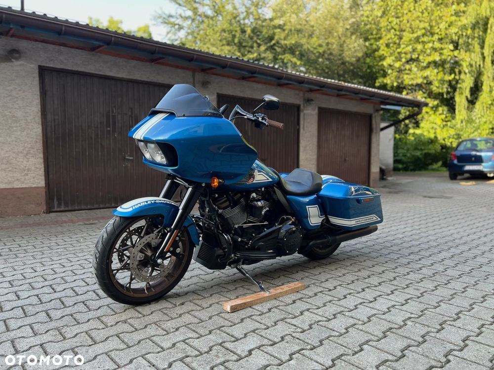 Harley-Davidson Touring Road Glide - 4