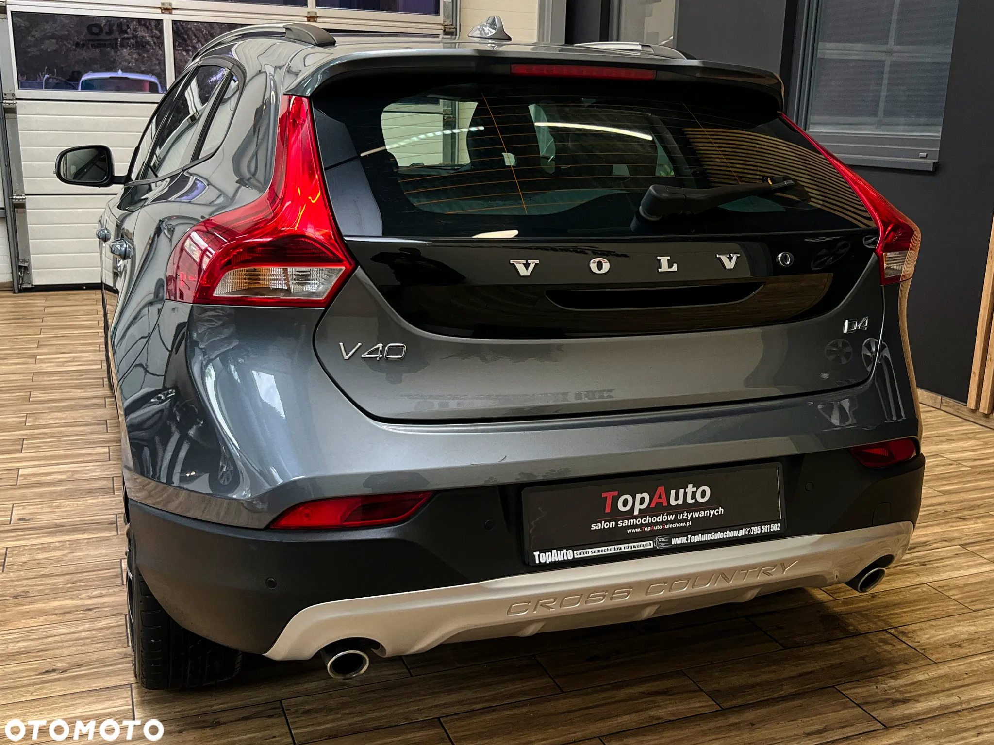 Volvo V40 Cross Country D4 Geartronic Momentum - 10