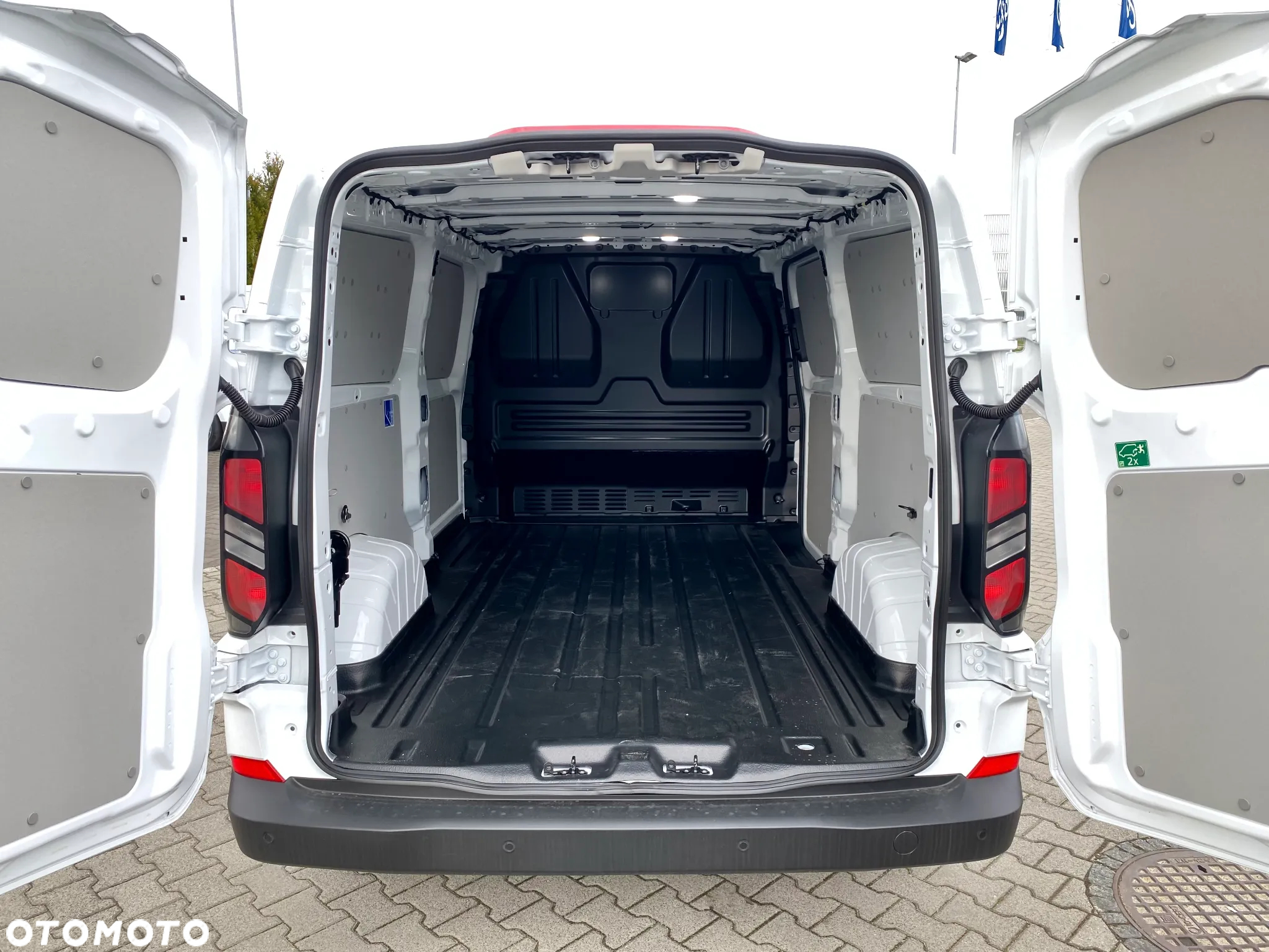 Ford Transit Custom Van TREND L2 - 8