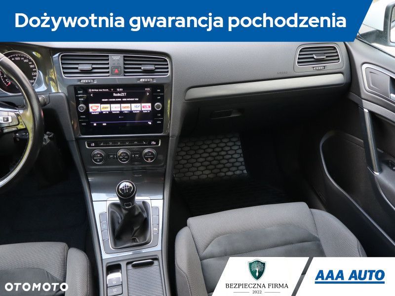 Volkswagen Golf - 9