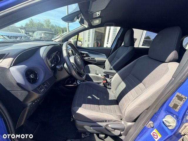 Toyota Yaris Hybrid 100 Selection Platinum - 12