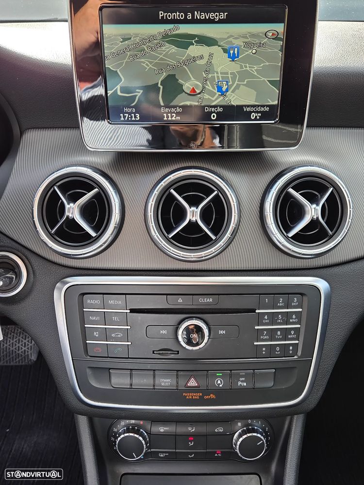 Mercedes-Benz CLA 200 d Shooting Brake Urban Aut. - 13