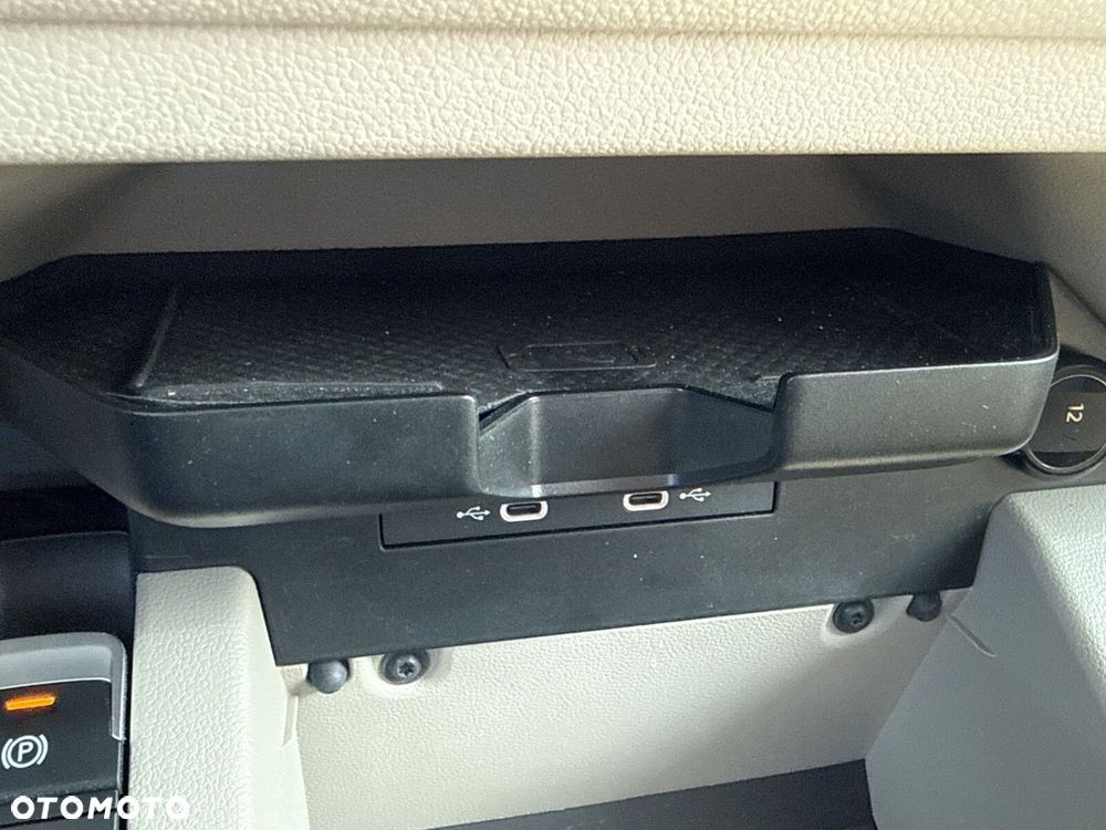 Volkswagen Multivan 2.0 TDI L1 Family DSG - 27