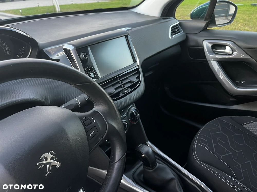 Peugeot 2008 PureTech 82 Allure - 12