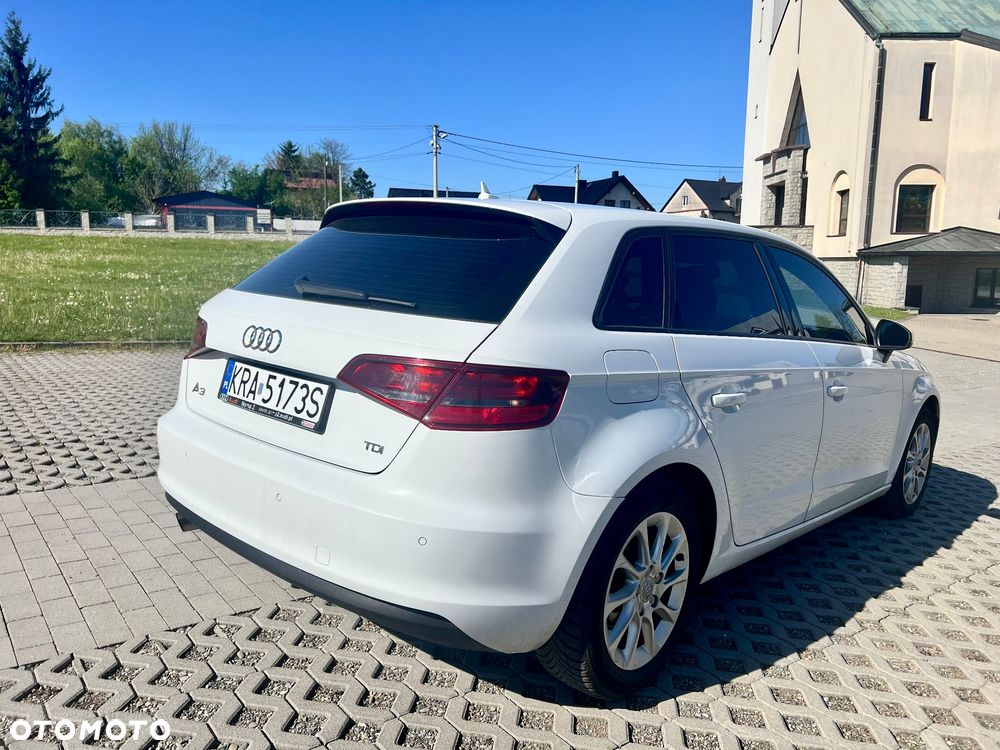 Audi A3 Sportback 1.6 TDI S tronic - 8