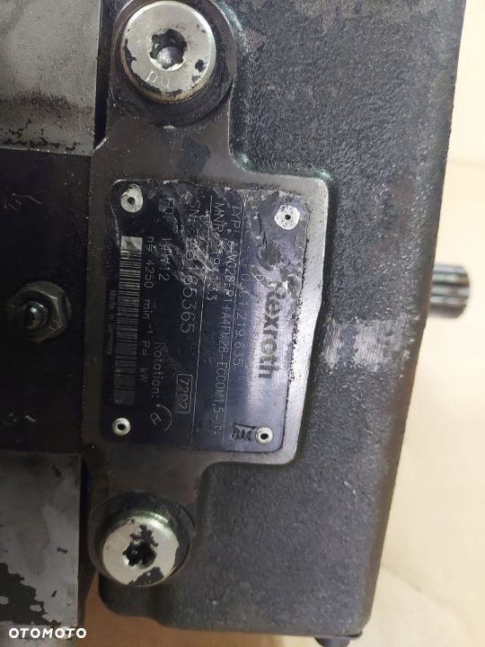 POMPA HYDROSTAT SKRZYNI AUTOPOWER JOHN DEERE 6125R - 5