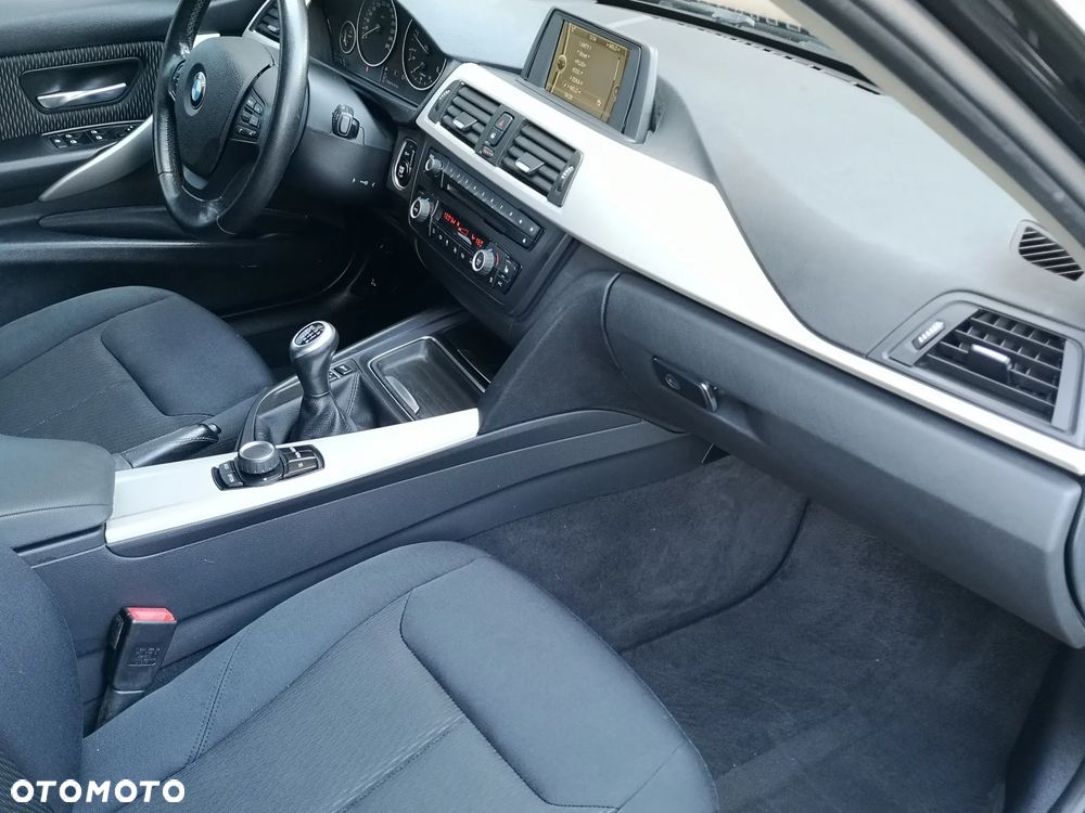 BMW Seria 3 316d Modern Line - 12