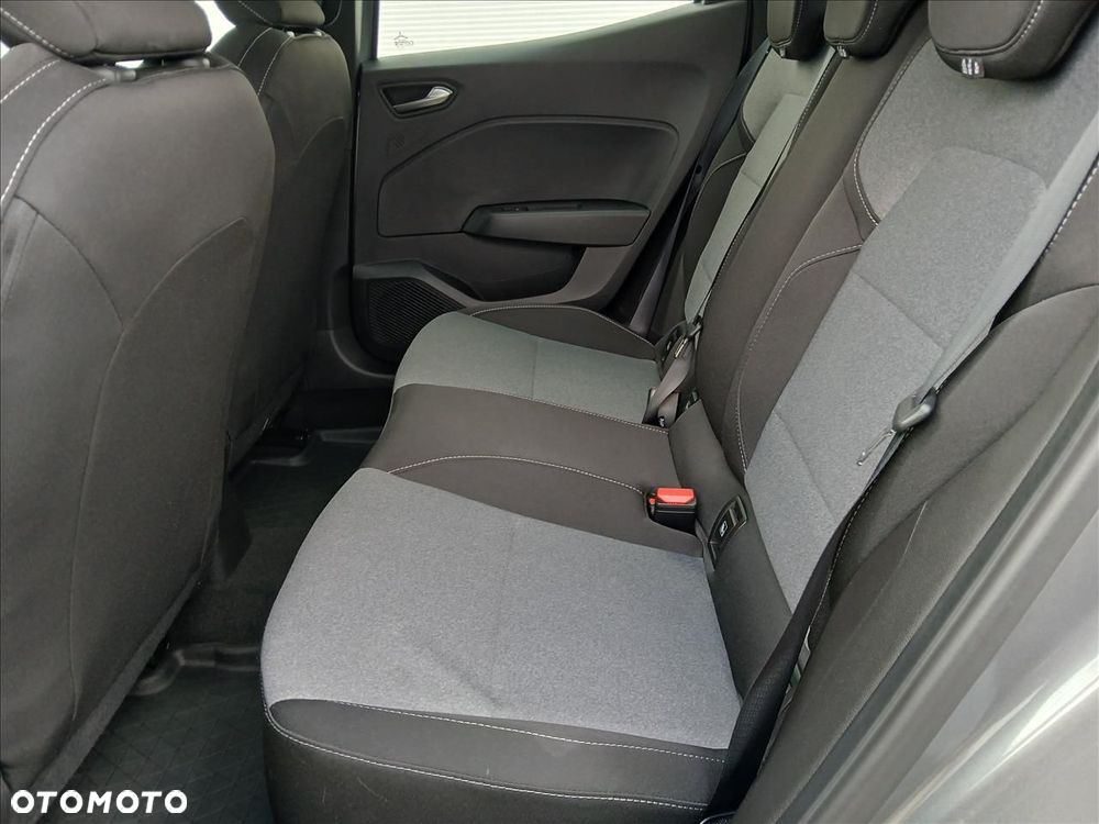 Renault Clio 1.0 TCe Evolution - 11