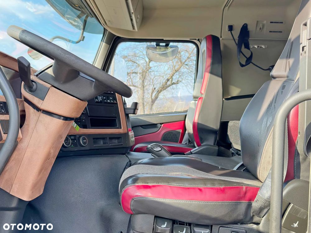 Volvo FMX 460 Skrzynia 6,60 m * HIAB X - HIPRO 302 EP - 5 + PILOT / 8x4 - 8