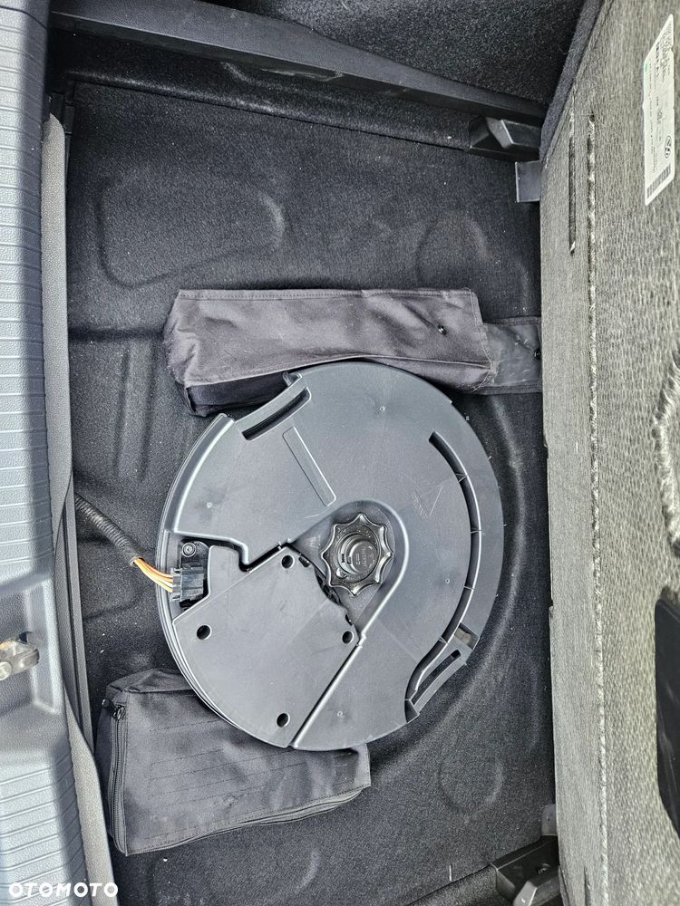 Volkswagen Golf - 11