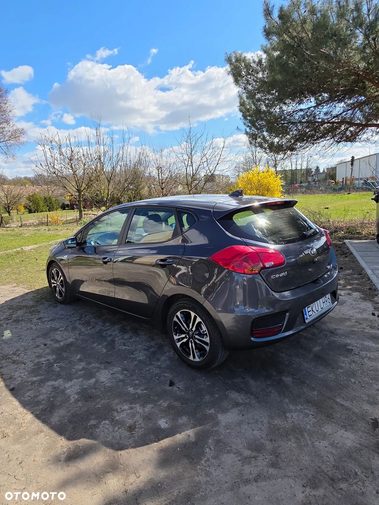 Kia Ceed - 6