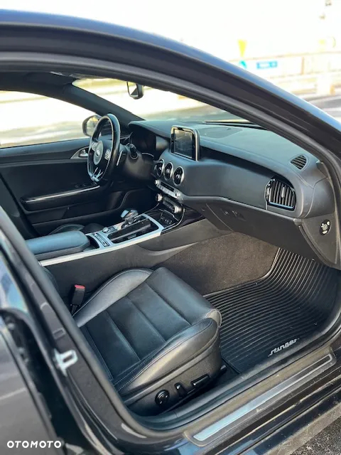 Kia Stinger 2.2 CRDi GT Line - 19