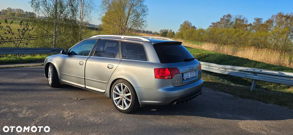 Audi A4 Avant 1.8T Quattro - 4
