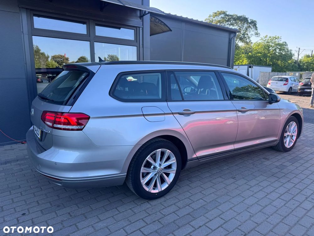 Volkswagen Passat 2.0 TDI (BlueMotion Technology) DSG Comfortline - 5