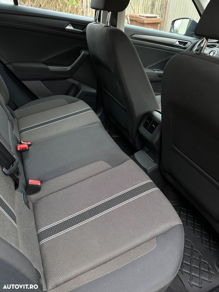 Volkswagen T-Roc 1.5 TSI DSG Design - 6