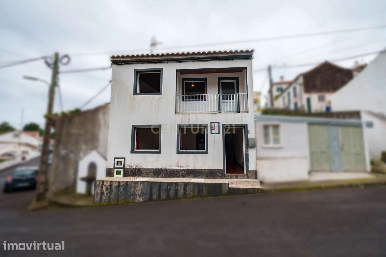 Oportunidade Única: Moradia T3 no Centro da Vila do Nordeste - Grande imagem: 3/28