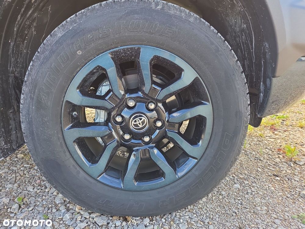 Toyota Hilux 2.8 D-4D mHEV Double Cab Invincible 4x4 - 15