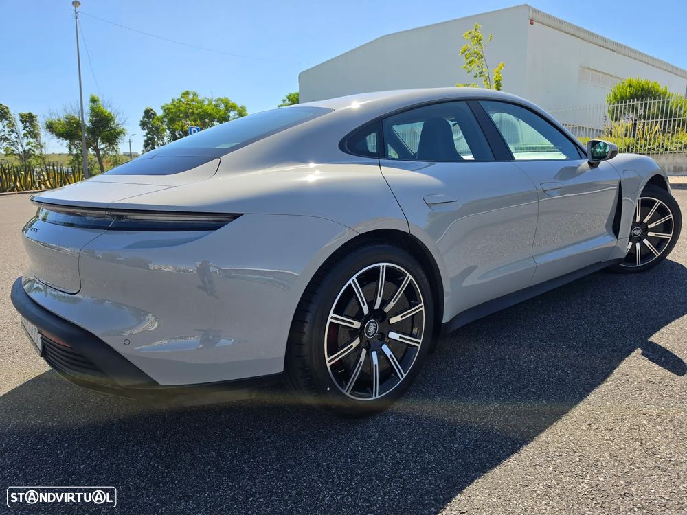 Porsche Taycan 4S - 5