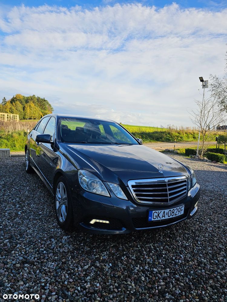 Mercedes-Benz E-Class 2010 photo 3