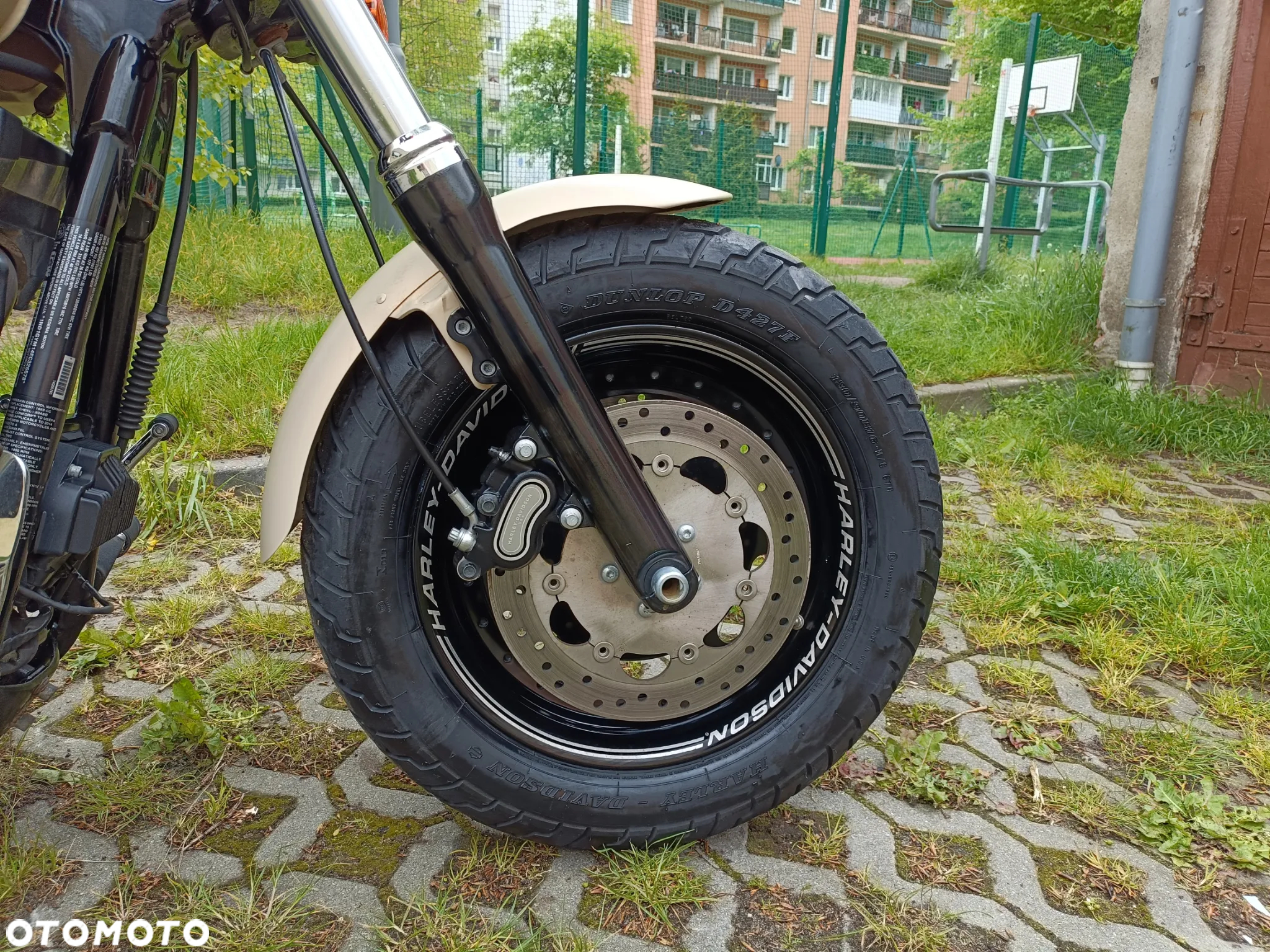 Harley-Davidson Dyna Fat Bob - 8