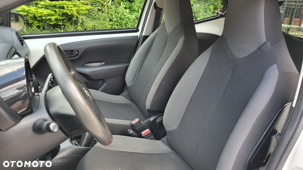Toyota Aygo x - 14