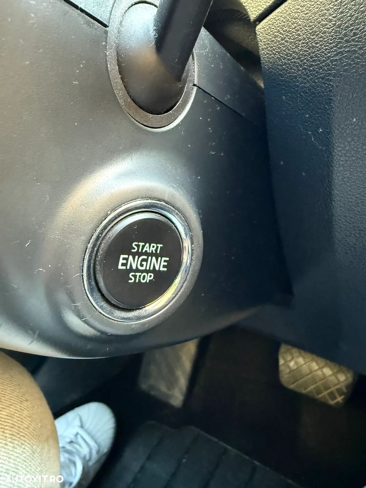 Skoda Octavia 1.6 TDI DPF DSG Ambiente - 36