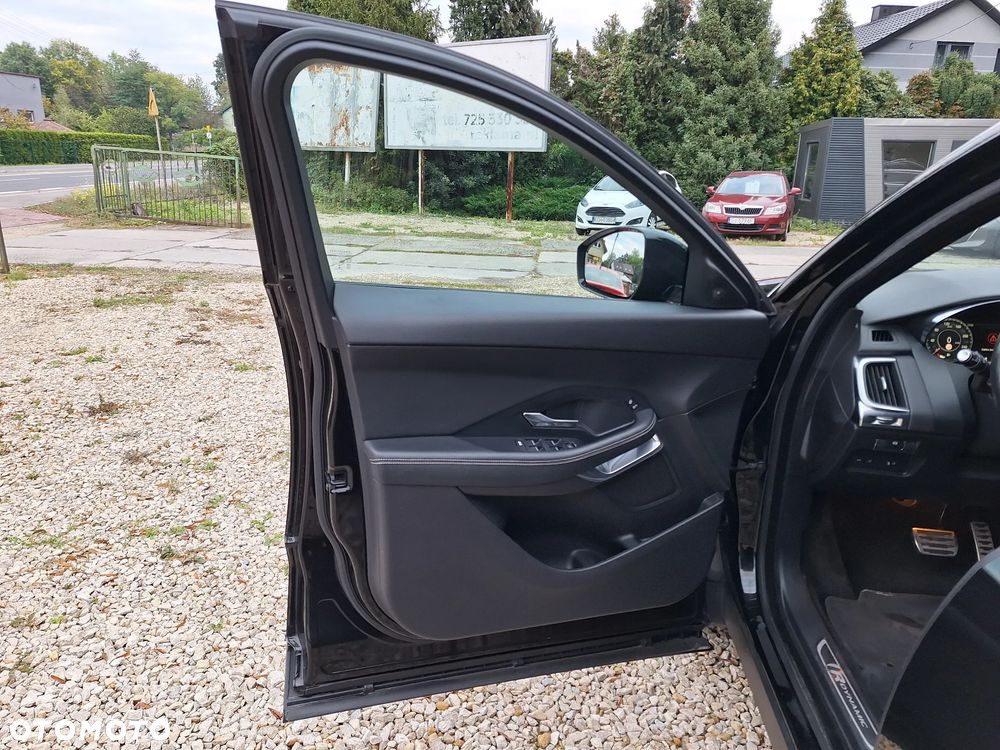 Jaguar E-Pace 2.0 i4D AWD R-Dynamic - 17