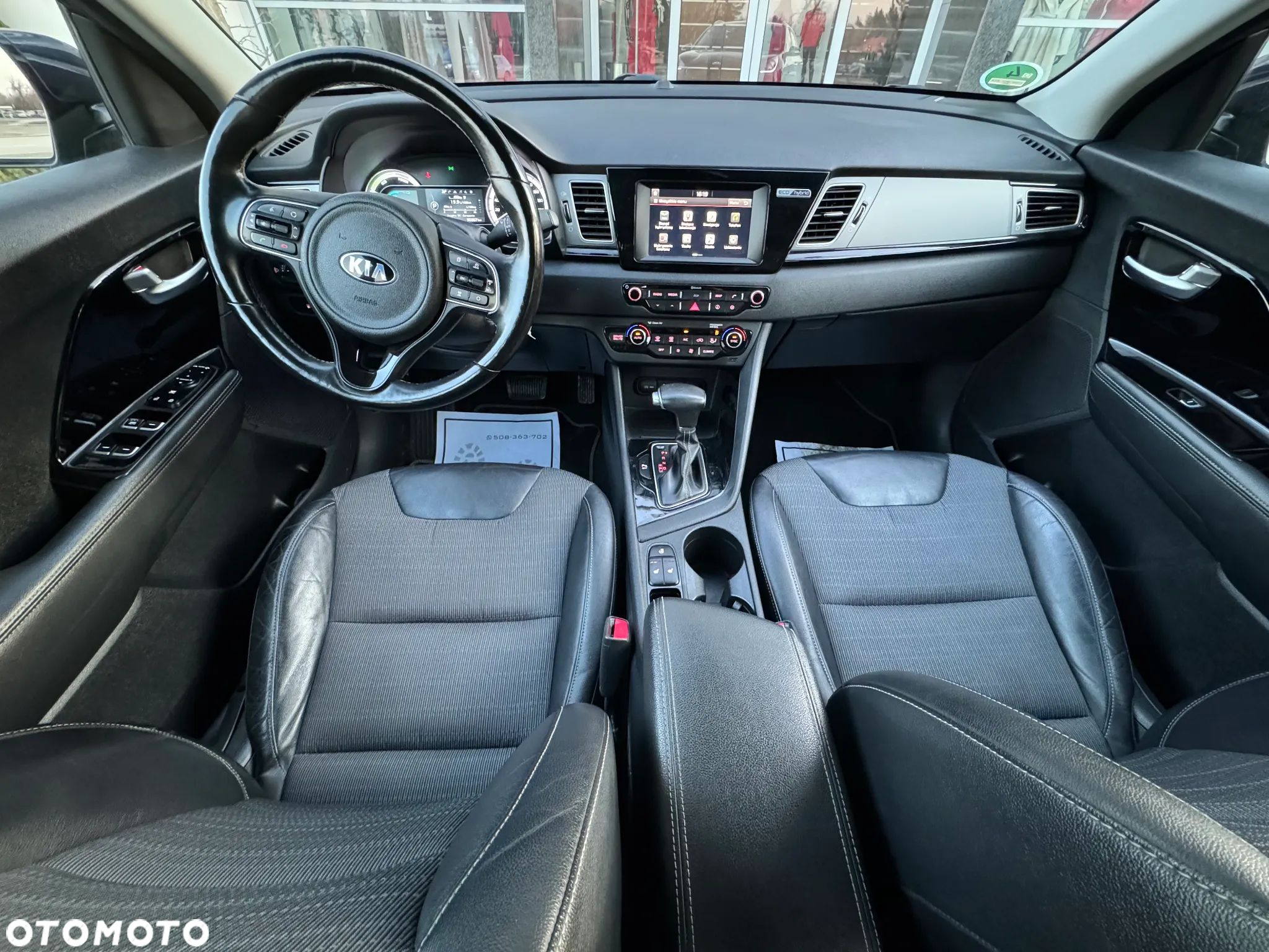 Kia Niro 1.6 GDI Hybrid Business Line - 11