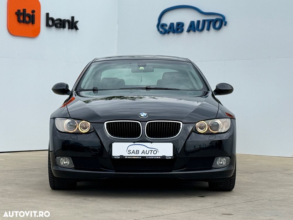 BMW Seria 3 320i - 3