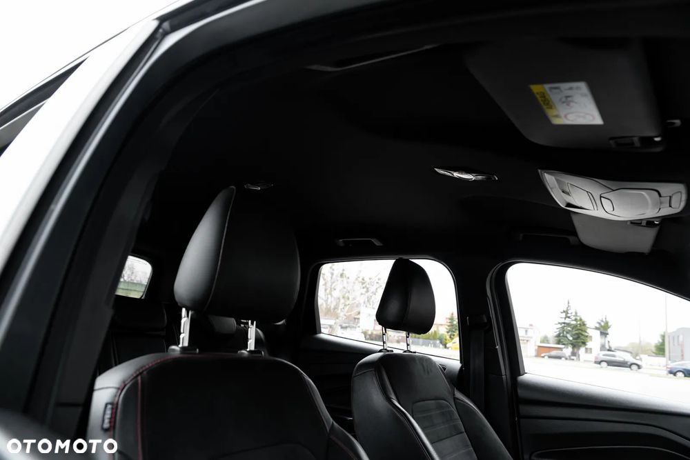 Ford Kuga 1.5 EcoBoost 2x4 ST-Line - 24