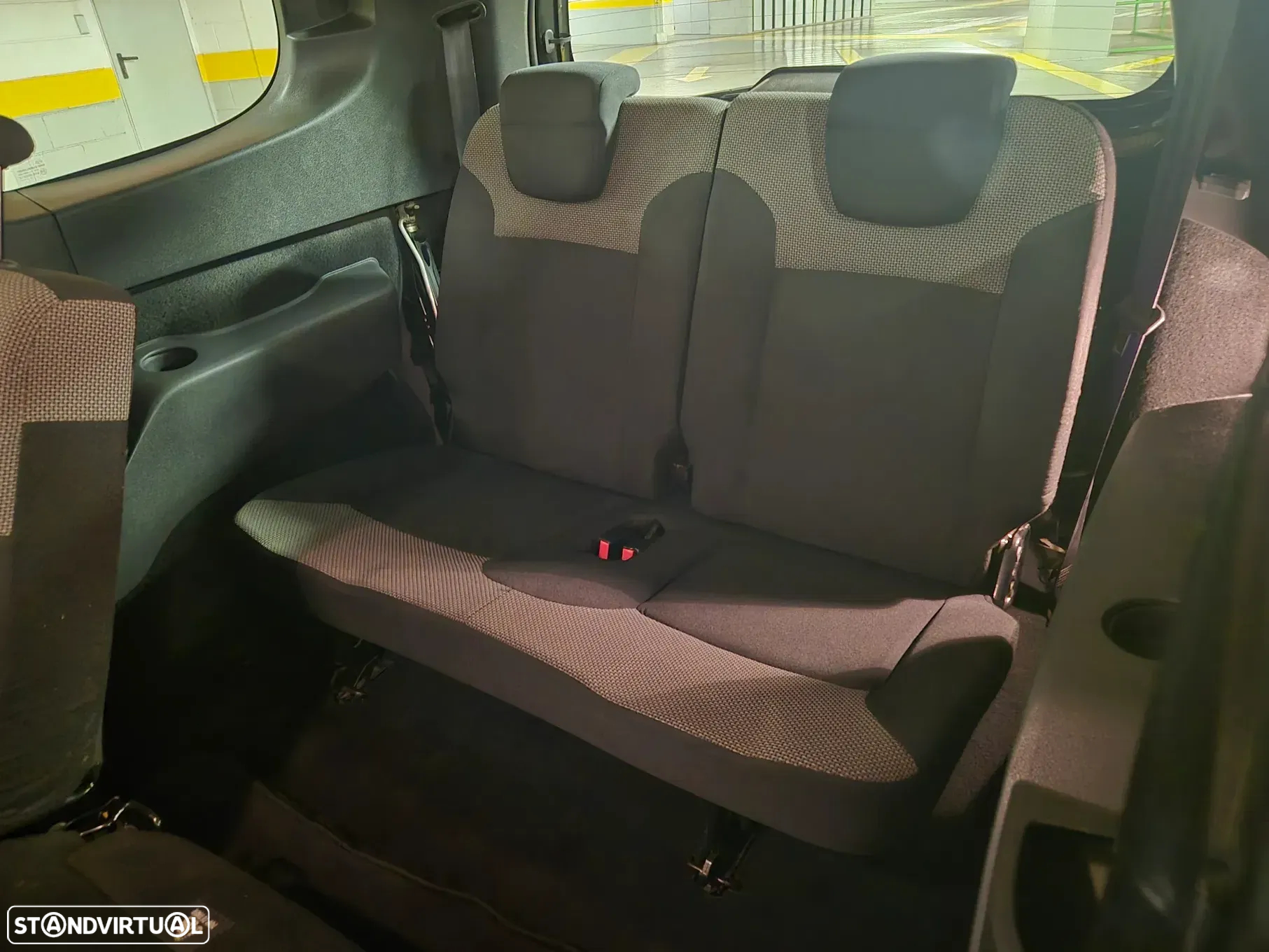 Dacia Lodgy 1.2 TCe Confort 7L - 33