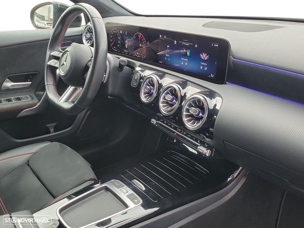 Mercedes-Benz A 250 e AMG Line - 15